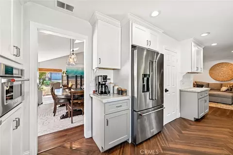 Kitchen - 1359 Knoll Dr, Oceanside, CA 92054 photo 3 of 5