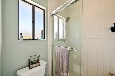 Bath - 1359 Knoll Dr, Oceanside, CA 92054 photo 3 of 3
