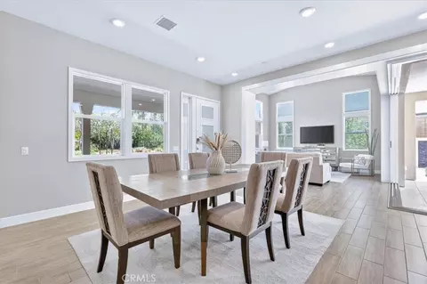 Dining - 168 Crossover, Irvine, CA 92618 photo 3 of 3