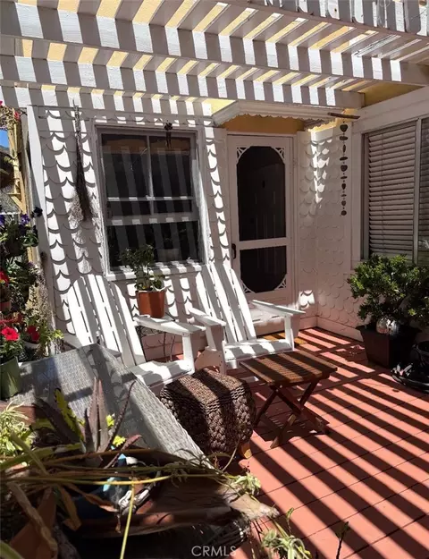 Exterior - 337 Clemente, Avalon, CA 90704 photo 3 of 3