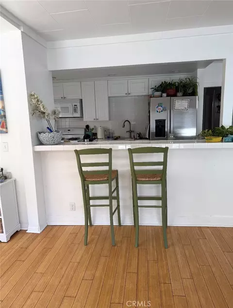 Kitchen - 337 Clemente, Avalon, CA 90704 photo 6 of 7