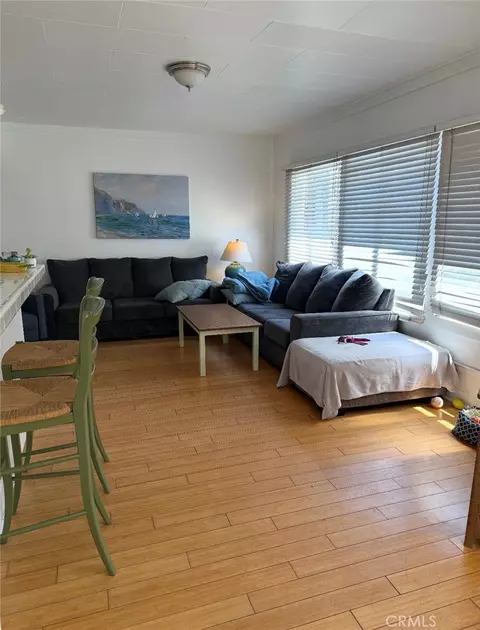 Living - 337 Clemente, Avalon, CA 90704 photo 3 of 4