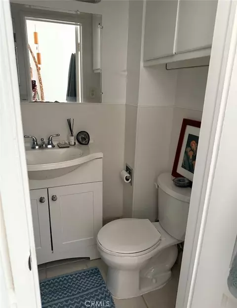 Bath - 337 Clemente, Avalon, CA 90704 photo 5 of 6