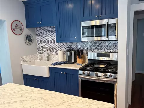 Kitchen - 337 Clemente, Avalon, CA 90704 photo 1 of 7