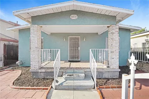 2217 Mortimer Ave, Huntington Park, CA 90255