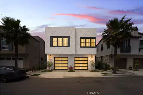 205 Ocean Pl, Seal Beach, CA 90740
