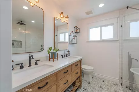 Bath - 246 N Stevens, Orange, CA 92868 photo 3 of 6