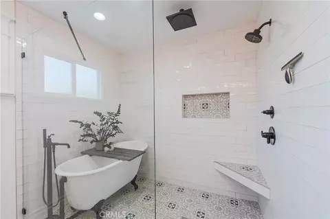 Bath - 246 N Stevens, Orange, CA 92868 photo 4 of 6