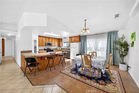 Dining - 1246 Locust, Pinon Hills, CA 92372 photo 3 of 3