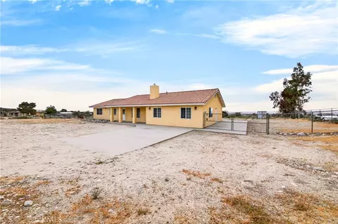 Exterior - 1246 Locust, Pinon Hills, CA 92372 photo 6 of 10