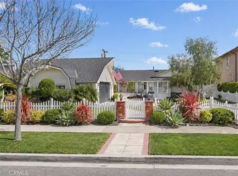 3222 Blume Dr, Rossmoor, CA 90720