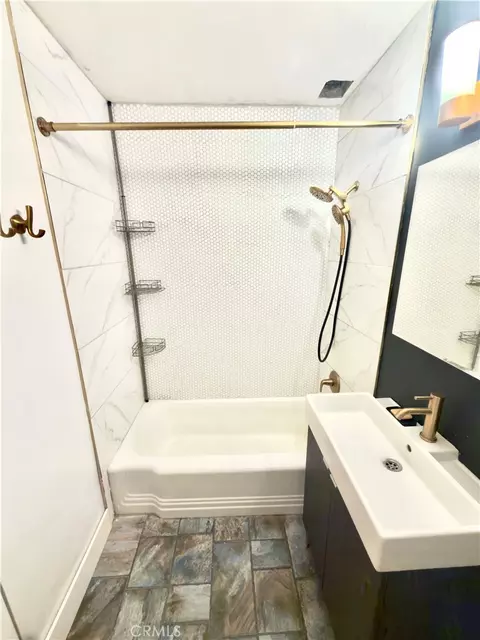 Bath - 100 Atlantic Ave #310, Long Beach, CA 90802 photo 2 of 2