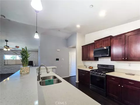 Kitchen - 12833 Algonquin, Apple Valley, CA 92308 photo 2 of 6