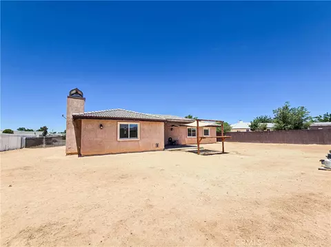 Exterior - 12833 Algonquin, Apple Valley, CA 92308 photo 6 of 11
