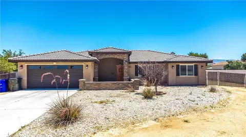 Exterior - 12833 Algonquin, Apple Valley, CA 92308 photo 10 of 11