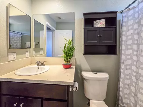 Bath - 12833 Algonquin, Apple Valley, CA 92308 photo 1 of 6