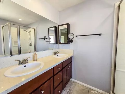 Bath - 12833 Algonquin, Apple Valley, CA 92308 photo 5 of 6
