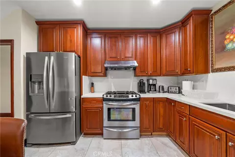 Kitchen - 2728 E 1st, Long Beach, CA 90803 photo 6 of 6