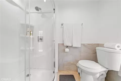 Bath - 2728 E 1st, Long Beach, CA 90803 photo 4 of 7