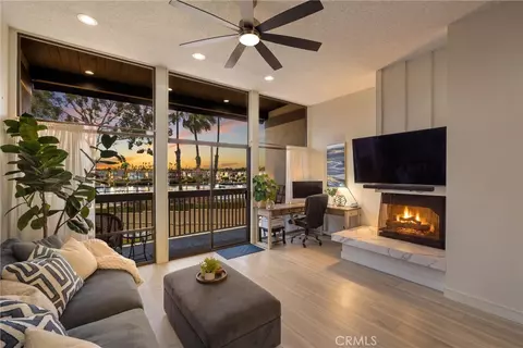 5203 S Marina Pacifica Dr, Long Beach, CA 90803
