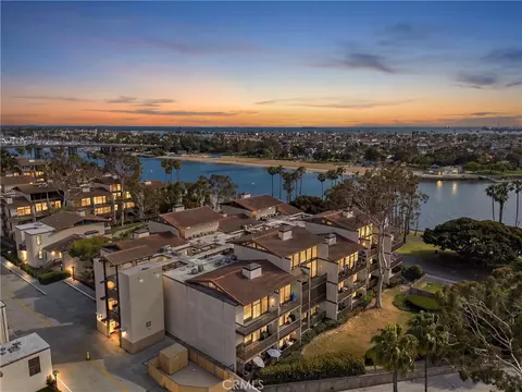 5203 S Marina Pacifica Dr, Long Beach, CA 90803