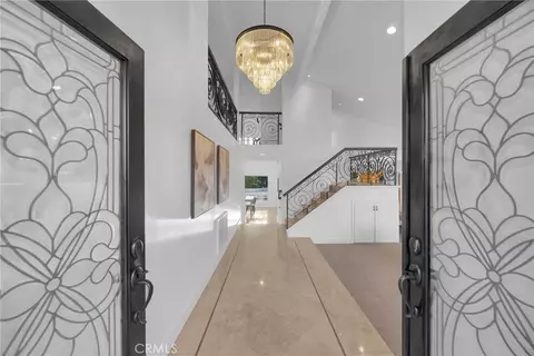 Entry Way - 701 Pepper Tree, Long Beach, CA 90815 photo 1 of 3