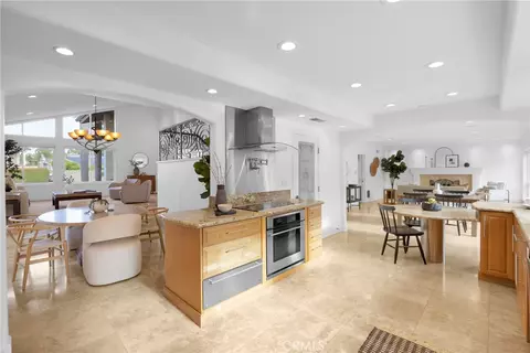 Kitchen - 701 Pepper Tree, Long Beach, CA 90815 photo 3 of 3