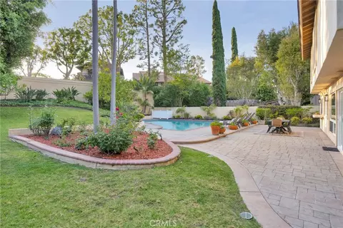 Exterior - 701 Pepper Tree, Long Beach, CA 90815 photo 2 of 8