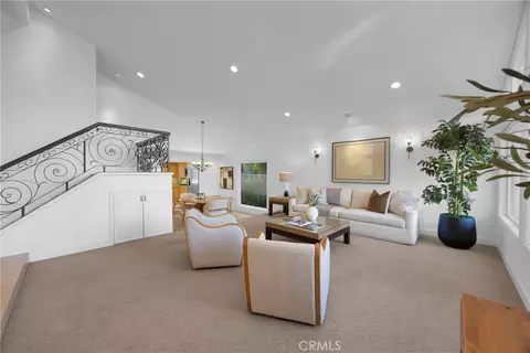 Living - 701 Pepper Tree, Long Beach, CA 90815 photo 1 of 4
