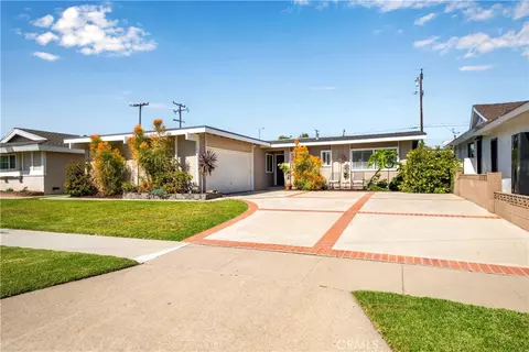 12171 Paseo Bonita, Los Alamitos, CA 90720