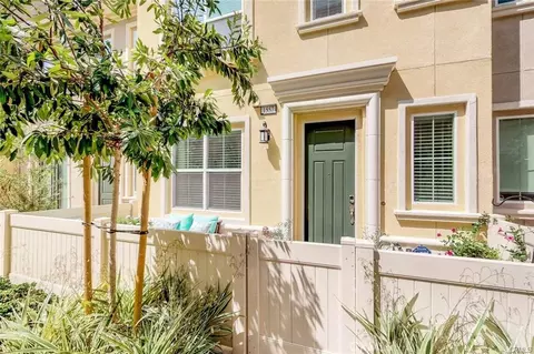 1557 E Lincoln Ave, Anaheim, CA 92805