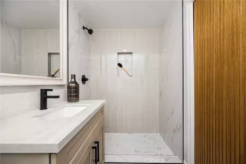 Bath - 113 Monte Vis #7, San Clemente, CA 92672 photo 2 of 6