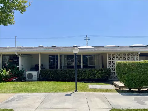 1571 Golden Rain Rd M5-118i, Seal Beach, CA 90740