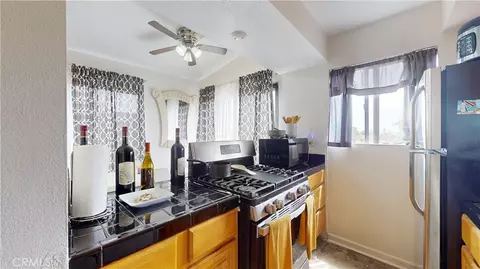Kitchen - 1168 E 10th #218B, Long Beach, CA 90813 photo 2 of 3