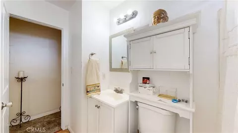 Bath - 1168 E 10th #218B, Long Beach, CA 90813 photo 1 of 6