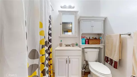 Bath - 1168 E 10th #218B, Long Beach, CA 90813 photo 6 of 6