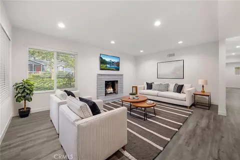 369 San Juan Way, La Canada Flintridge, CA 91011