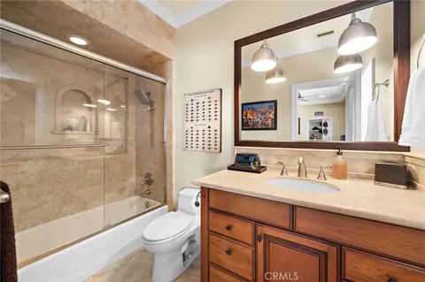 Bath - 7722 E Sandberg, Orange, CA 92869 photo 6 of 8