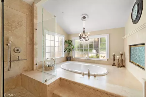 Bath - 7722 E Sandberg, Orange, CA 92869 photo 2 of 8