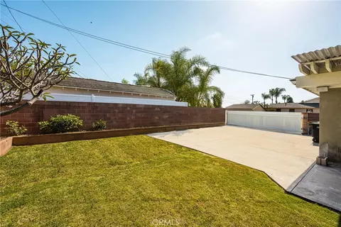 Exterior - 1306 E Rose Ave, Orange, CA 92867 photo 5 of 6