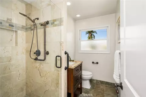 Bath - 1306 E Rose Ave, Orange, CA 92867 photo 4 of 4