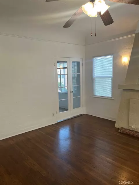 Living - 833 Cedar, Long Beach, CA 90813 photo 3 of 6