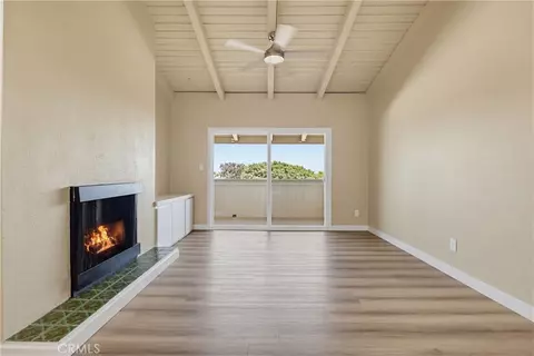 Living - 2805 E 3rd #20, Long Beach, CA 90814 photo 4 of 11