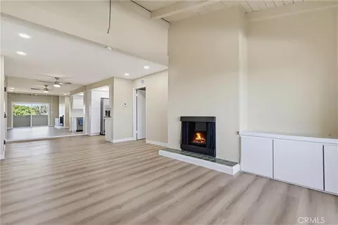 Living - 2805 E 3rd #20, Long Beach, CA 90814 photo 7 of 11