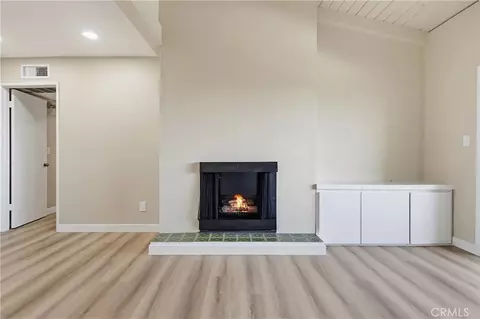 Living - 2805 E 3rd #20, Long Beach, CA 90814 photo 9 of 11
