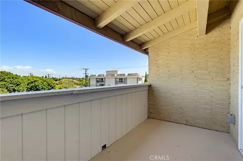 Exterior - 2805 E 3rd #20, Long Beach, CA 90814 photo 4 of 7
