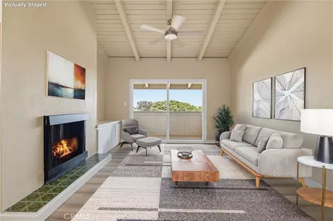 Living - 2805 E 3rd #20, Long Beach, CA 90814 photo 6 of 11