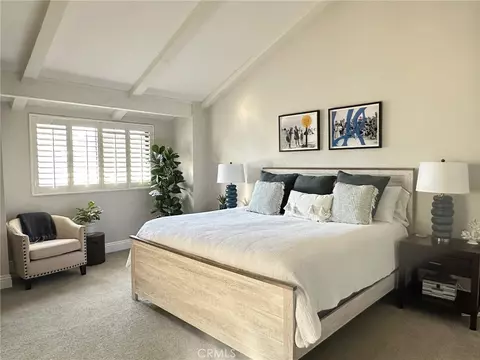 1 Windsong Ct, Newport Beach, CA 92663
