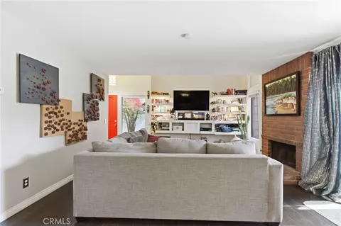 905 Hyde Ct, Costa Mesa, CA 92626