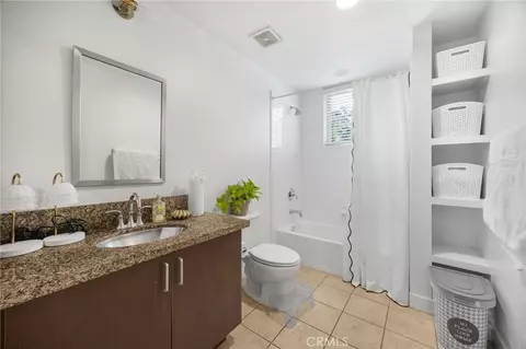 Bath - 19 Delancy, Irvine, CA 92612 photo 2 of 3